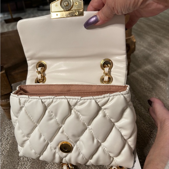 Aldo’s Elegant White Quilted Shoulder Bag NWOT - Picture 6 of 9